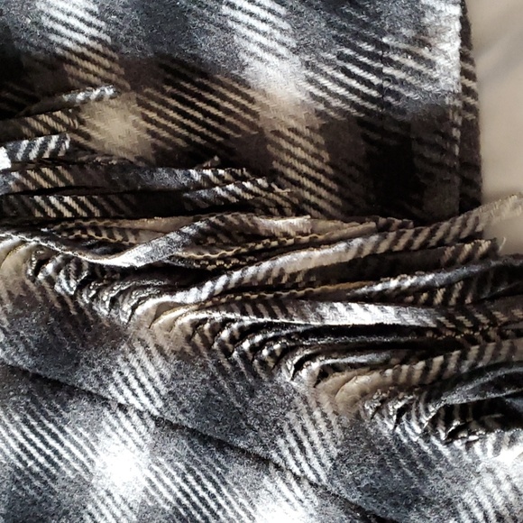 Asymmetrical Fringe Skirt - Picture 2 of 6